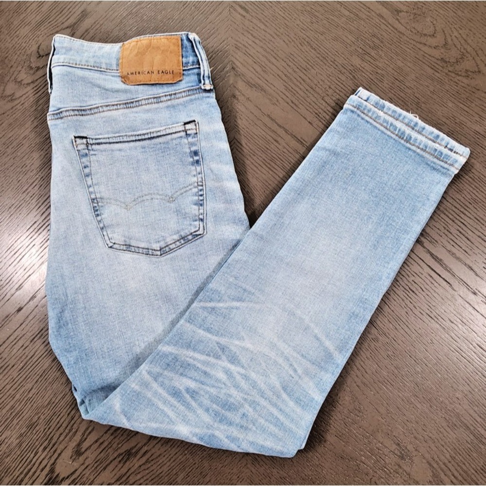 American Eagle Airflex+ Slim Distressed Light Wash Jeans 30x30‎ Mens